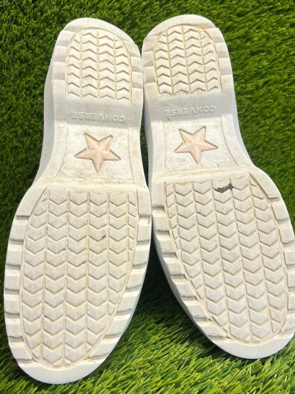 Converse Chuck Taylor All Star Lugged Hi Girls Size 5.5Y Athletic Shoes Sneakers